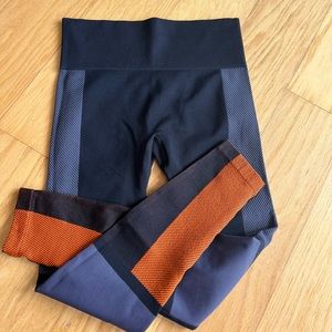 Joy Lab leggings, like new- no wear or tear. Soft and warm!